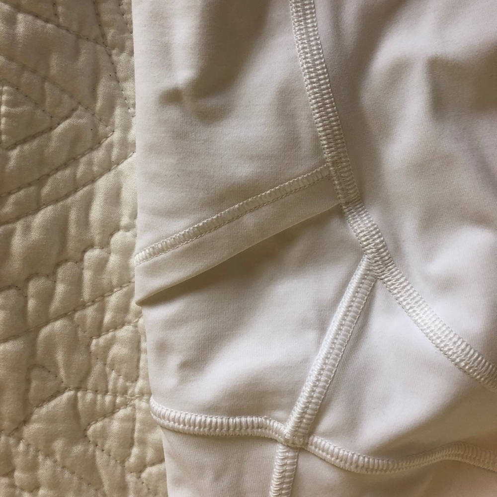 White lululemon leggings